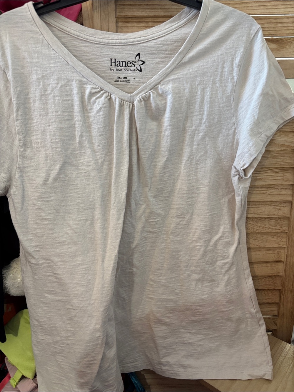 Hanes Women's V-Neck Short Sleeve Tee XL